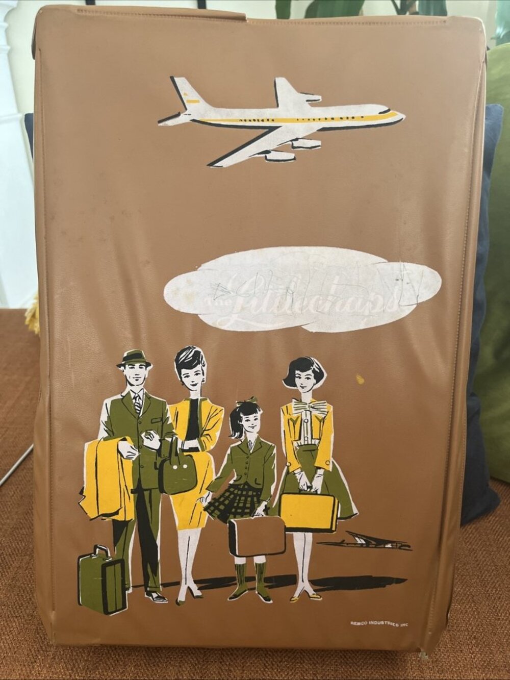 Vintage 1960's REMCO Industries Inc. Travel Doll Case in Brown 16” x 10 X3.5” GC